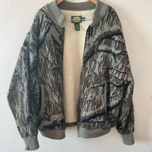 Cabela's Sherpa-Lined Jacket with Green Label